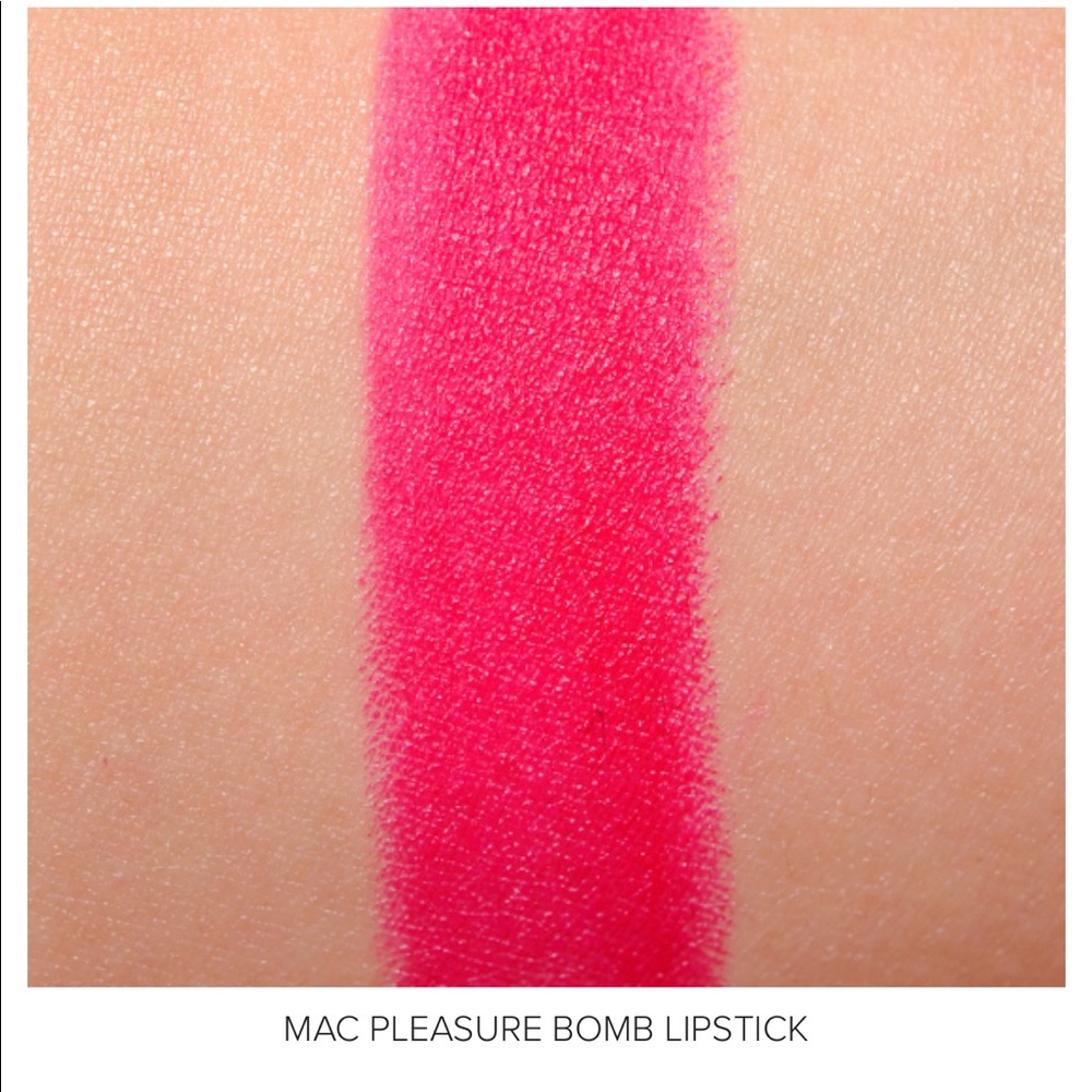 NIB MAC PLEASURE BOMB MATTE RIRI RIHANNA A93 100% - Picture 12 of 12
